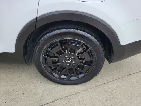 Used 2022 Kia Telluride SX w/ SX Prestige Package image 31