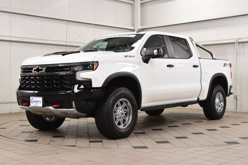 Used 2023 Chevrolet Silverado 1500 ZR2 w/ Technology Package AWD/4WD image 3