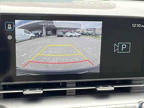 Certified 2024 Hyundai Kona SEL w/ Convenience Package FWD image 16