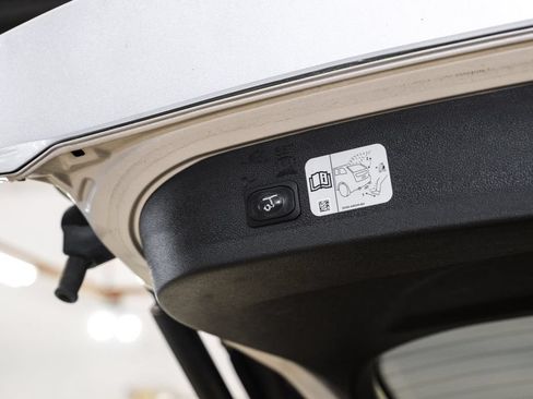 Used 2019 Ford Escape Titanium AWD/4WD image 51