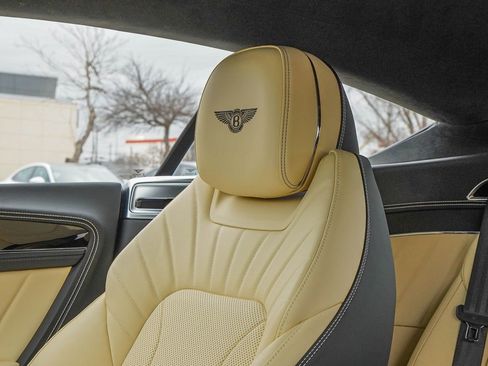Used 2024 Bentley Continental GT image 21