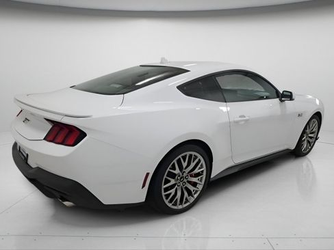 Used 2024 Ford Mustang GT Premium RWD image 9