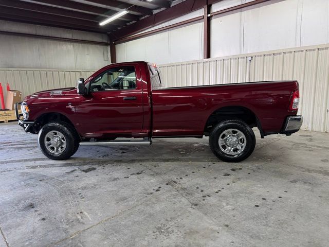 Used 2024 RAM 3500 Tradesman w/ Chrome Appearance Group AWD/4WD image 7