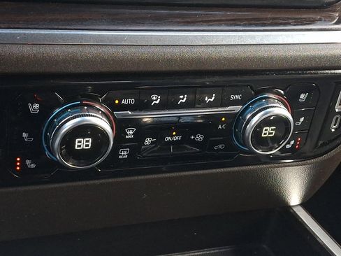 Used 2023 GMC Sierra 1500 SLT w/ SLT Premium Package image 16