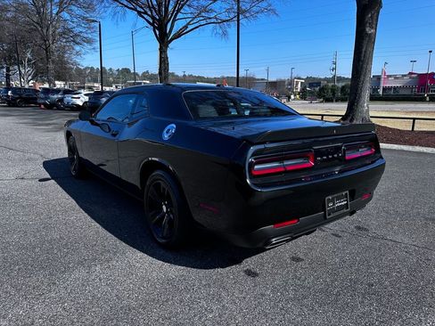 Used 2023 Dodge Challenger SXT image 9