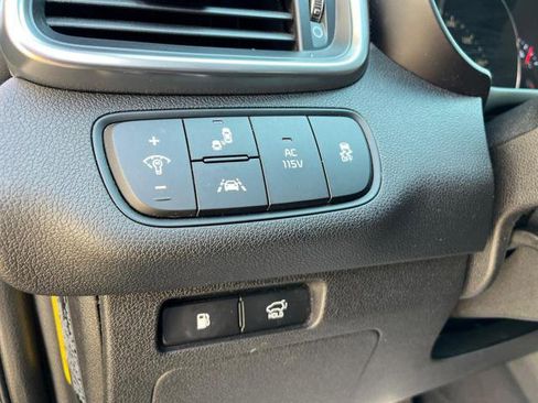 Used 2017 Kia Sorento SX image 30