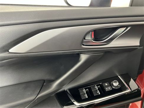 Used 2023 MAZDA CX-9 Touring image 13