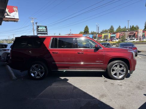 Used 2019 GMC Yukon XL Denali w/ Denali Ultimate Package AWD/4WD image 11