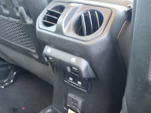 Used 2022 Jeep Wrangler Unlimited Rubicon AWD/4WD image 26
