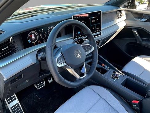 New 2026 Volkswagen Tiguan SE R-Line AWD/4WD image 7
