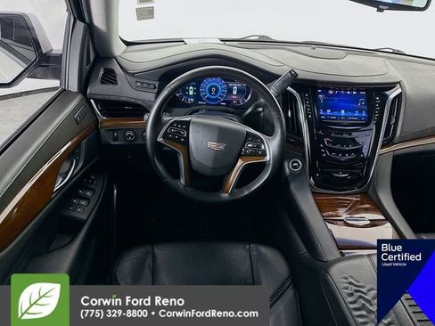 Used 2018 Cadillac Escalade Premium Luxury image 27