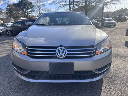 Used 2012 Volkswagen Passat 2.5 SE FWD image 18