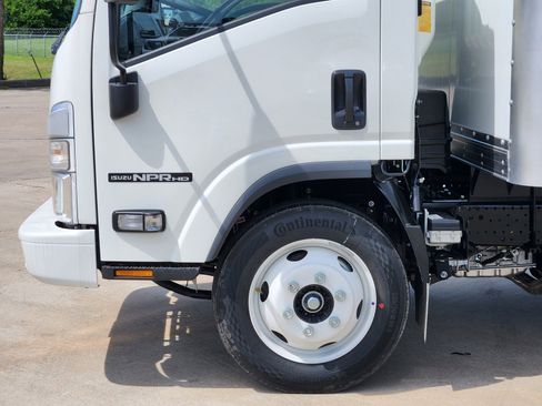 New 2026 Isuzu NPR RWD image 5