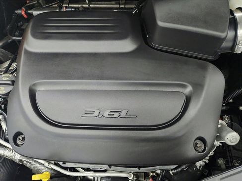 Used 2022 Chrysler Pacifica Pinnacle image 42