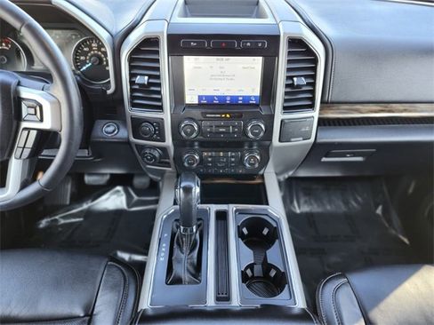 Used 2020 Ford F150 Lariat image 14
