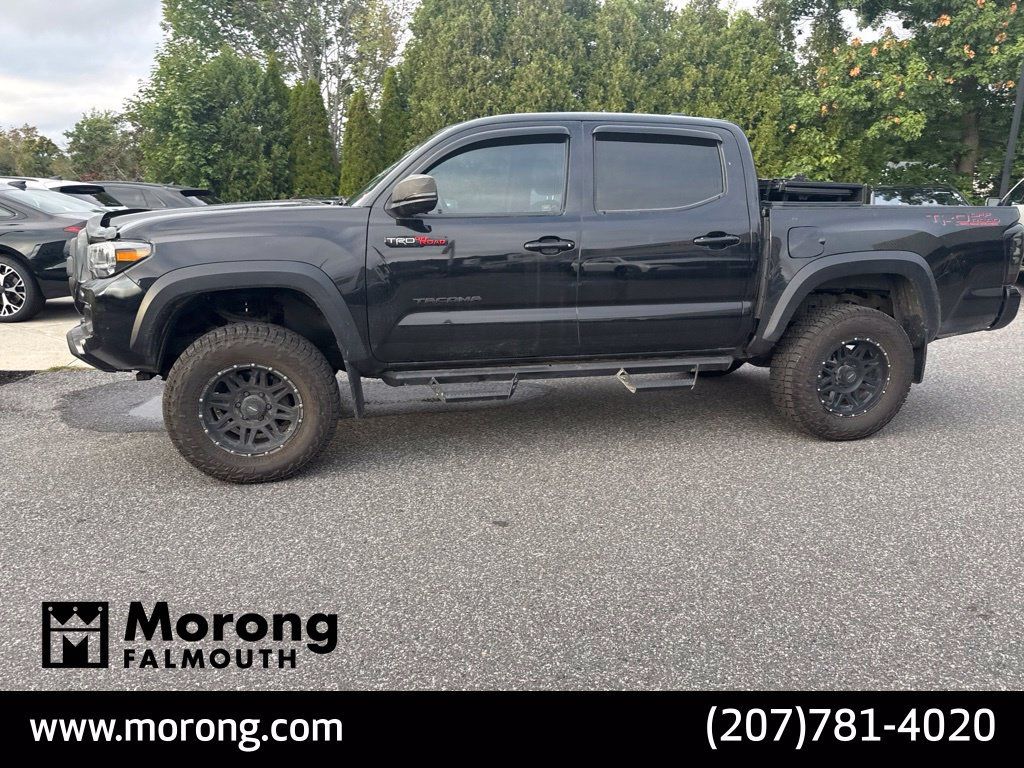 Used 2020 Toyota Tacoma TRD Off-Road w/ TRD Premium Off Road Package AWD/4WD image 11
