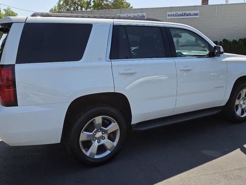 Used 2019 Chevrolet Tahoe LT w/ Luxury Package AWD/4WD image 7