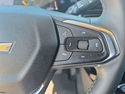 Used 2025 Chevrolet Trax LT w/ LT Convenience Package FWD image 19