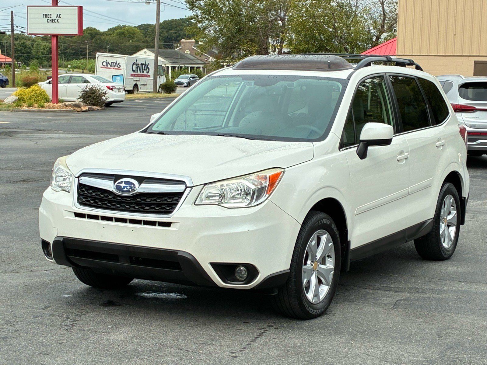 Used 2016 Subaru Forester 2.5i Limited AWD/4WD image 1