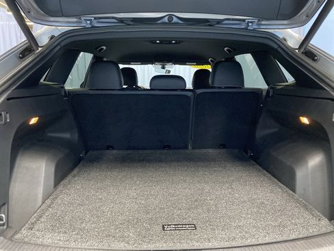 Used 2020 Volkswagen Atlas Cross Sport SE image 33