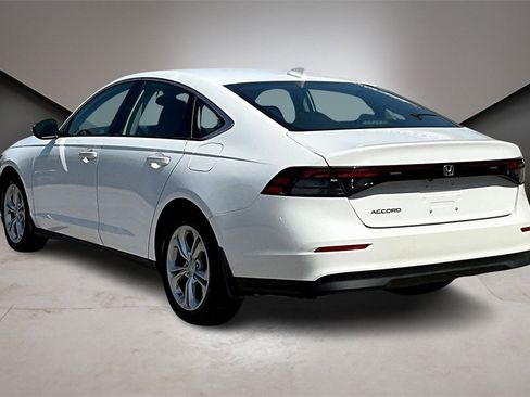 Used 2023 Honda Accord LX image 4