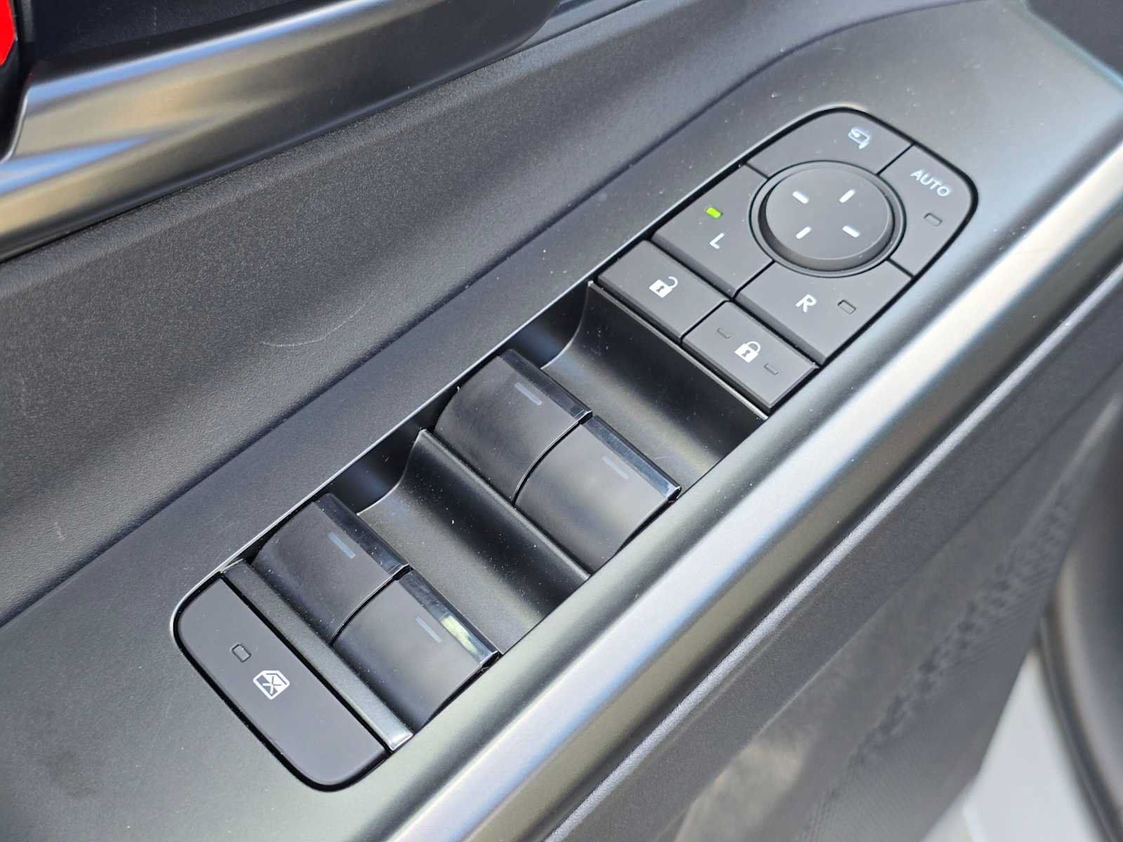 Certified 2026 Toyota C-HR AWD/4WD image 18