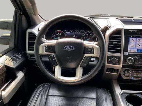 Used 2019 Ford F250 Lariat w/ Lariat Value Package AWD/4WD image 15