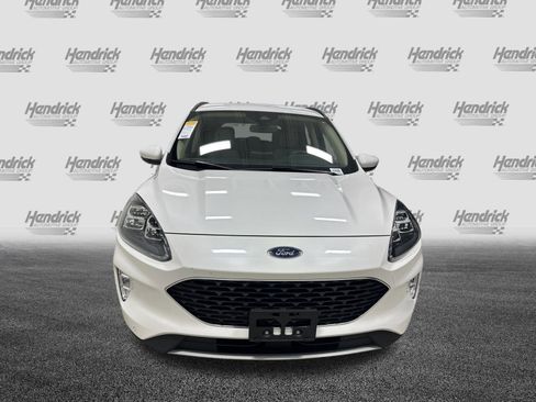 Used 2020 Ford Escape Titanium image 3