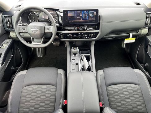 New 2026 Nissan Pathfinder SV image 9