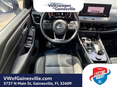 Used 2024 Nissan Rogue SL AWD/4WD image 15