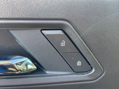 New 2025 Chevrolet Colorado LT w/ LT Convenience Package image 39