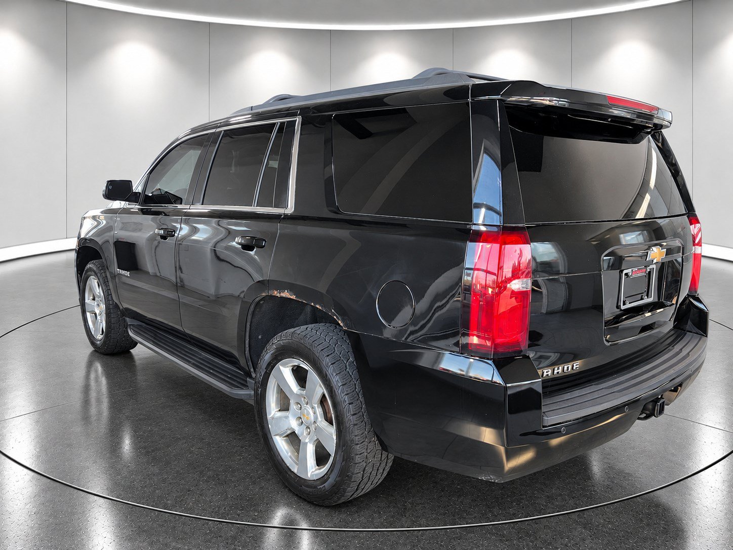 Used 2017 Chevrolet Tahoe LS w/ All-Season Package AWD/4WD image 6