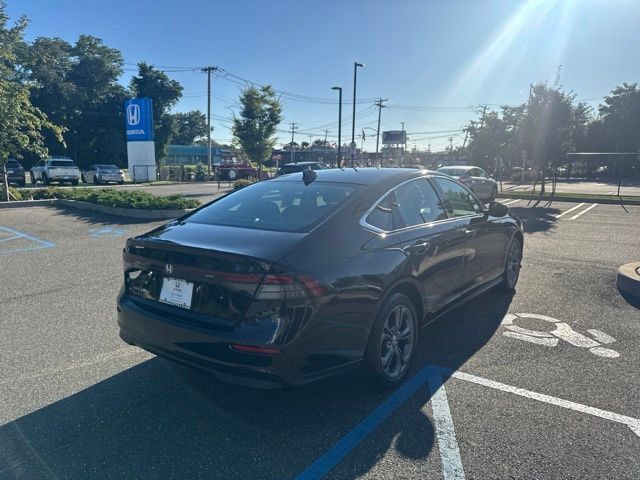 Certified 2023 Honda Accord EX image 8