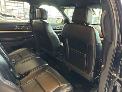 Used 2017 Ford Explorer XLT w/ Equipment Group 202A image 46