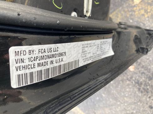 Used 2021 Jeep Cherokee Limited image 34