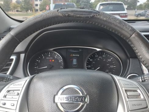 Used 2016 Nissan Rogue SL AWD/4WD image 18