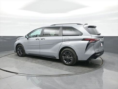 Certified 2025 Toyota Sienna XSE w/ XSE Plus Package AWD/4WD image 7
