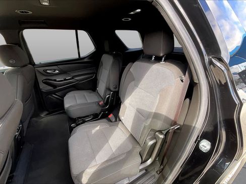 Used 2023 Chevrolet Traverse LT FWD image 20