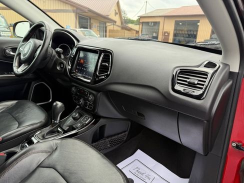 Used 2018 Jeep Compass Limited w/ Navigation Group image 12