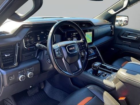 Used 2023 GMC Sierra 1500 AT4 w/ AT4 Premium Package AWD/4WD image 12