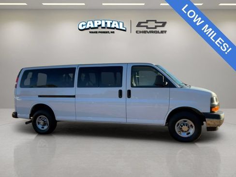 Used 2024 Chevrolet Express 3500 LT w/ LT Preferred Equipment Group RWD image 6
