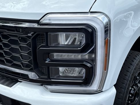 New 2026 Ford F350 XLT w/ XLT Premium Package AWD/4WD image 7