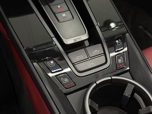 Certified 2024 Porsche 911 Carrera GTS RWD image 38