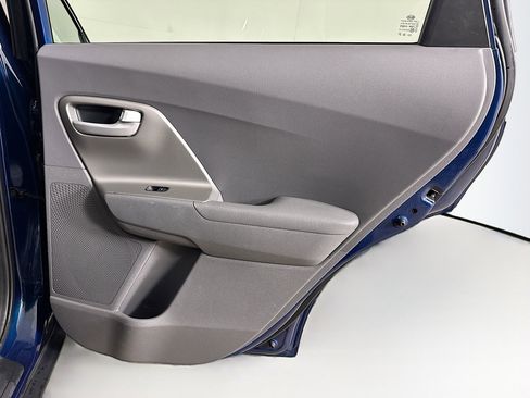 Used 2018 Kia Niro LX FWD image 28
