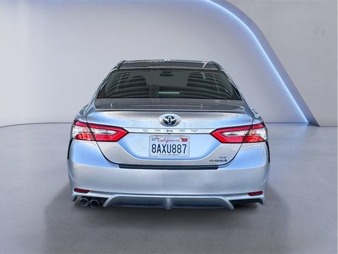 Used 2018 Toyota Camry SE FWD image 5
