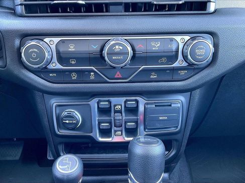 New 2026 Jeep Gladiator Sport image 16