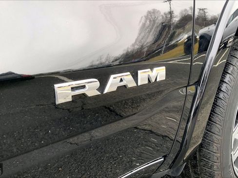 Used 2025 RAM 1500 Laramie AWD/4WD image 9