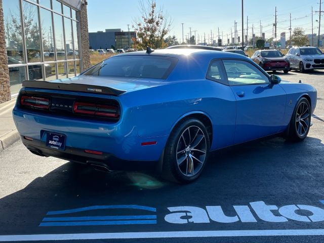 Used 2016 Dodge Challenger R/T Scat Pack RWD image 11