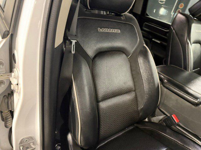 Used 2022 RAM 1500 Laramie w/ Off Road Group AWD/4WD image 11