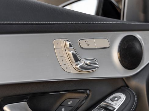 Used 2023 Mercedes-Benz GLC 300 4MATIC Coupe image 19